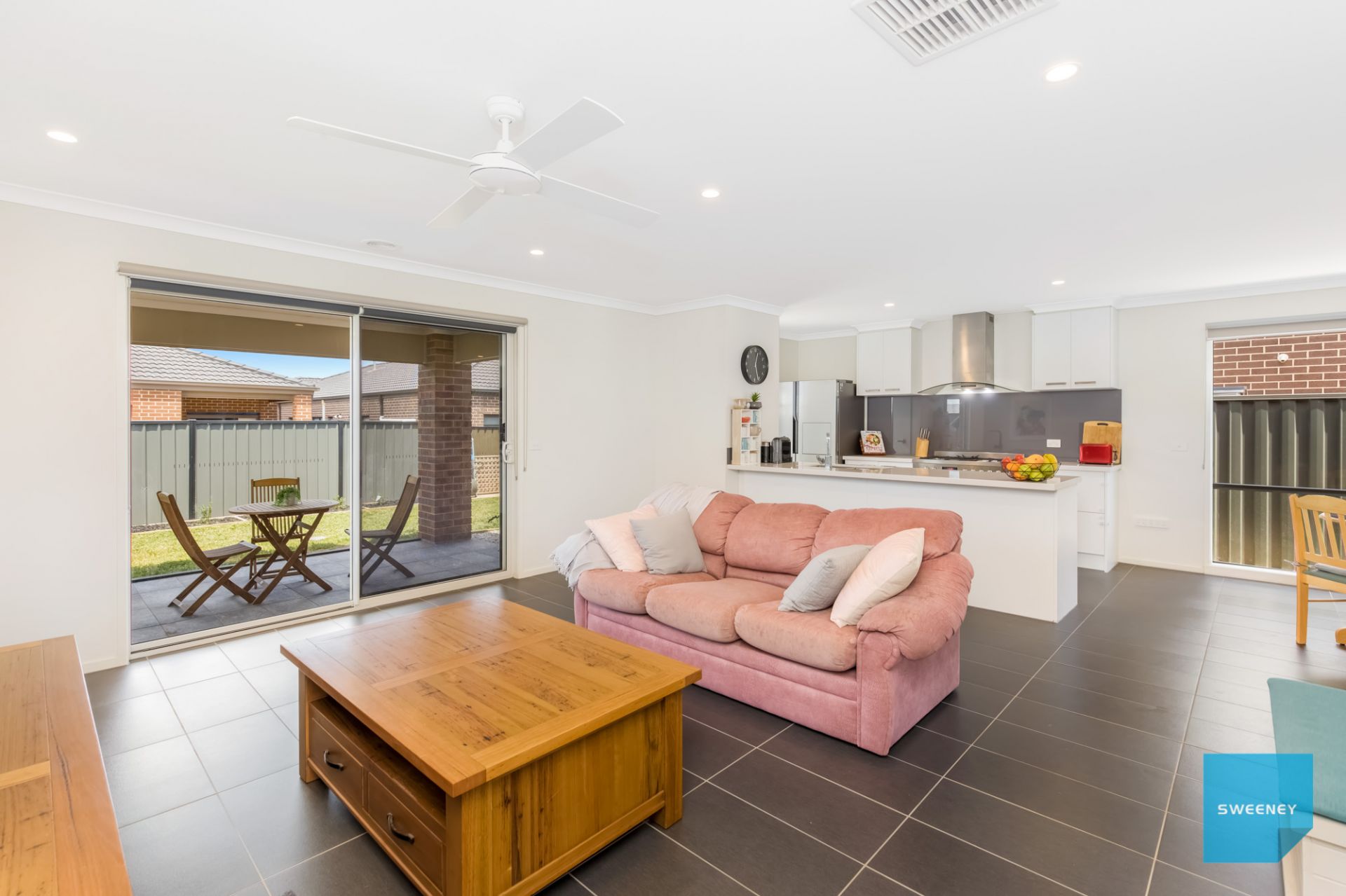 73 Orbis Avenue, Fraser Rise - Thumbnail 7