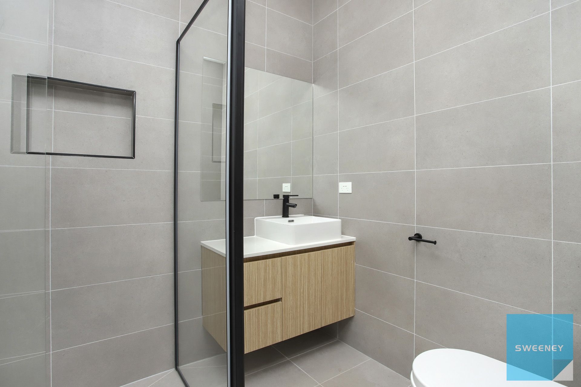 4/23 Lockwood Court, Fraser Rise - Thumbnail 5