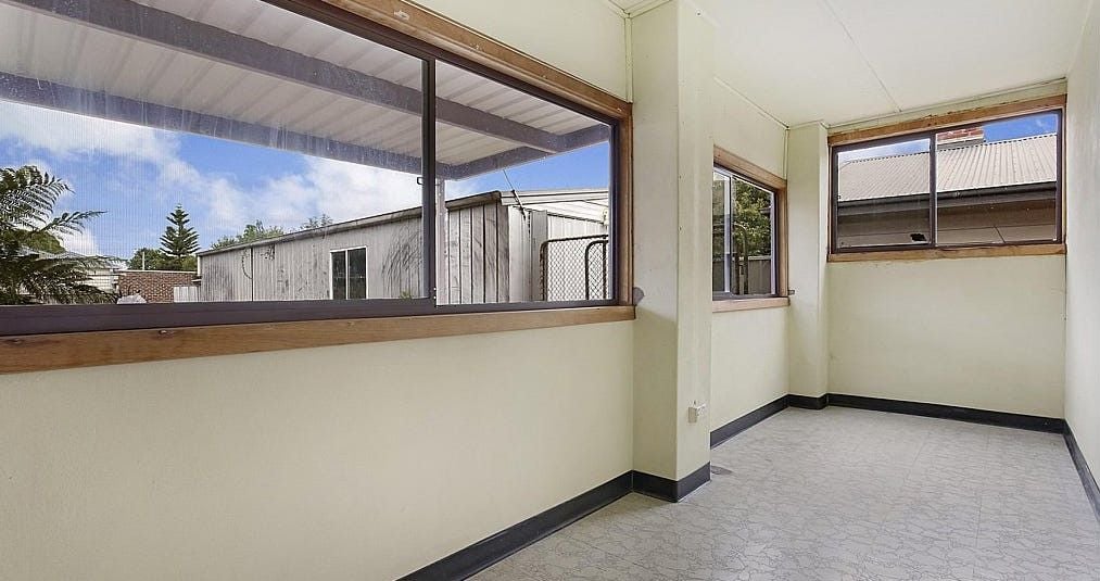 2 BEDROOM HOME IN PRIME LOCATION