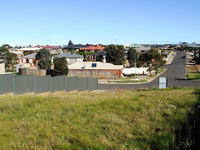 4 McCullagh Street, Bacchus Marsh - Thumbnail 3