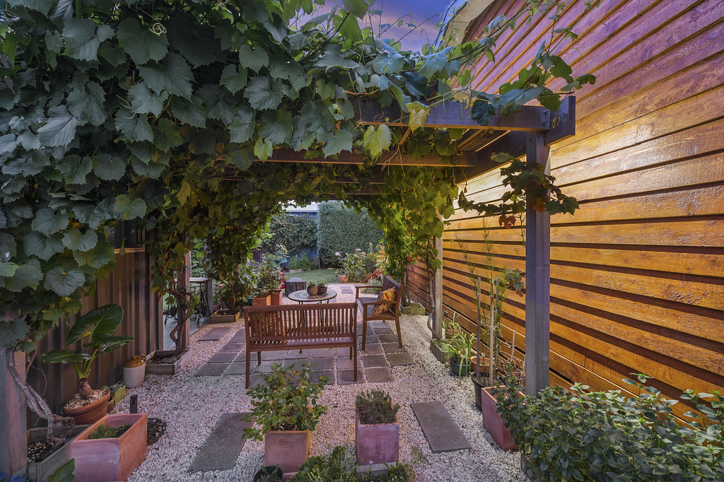 15 Joyce Street, Apollo Bay, VIC, Apollo Bay - Thumbnail 2