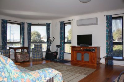 3
 
 
 
  
 
 
 1
 
 
 
  
 
 
 1
 
 
 
 
 
 
 
 5 Freer Street, Shearwater TAS 7307, Shearwater - Thumbnail 6