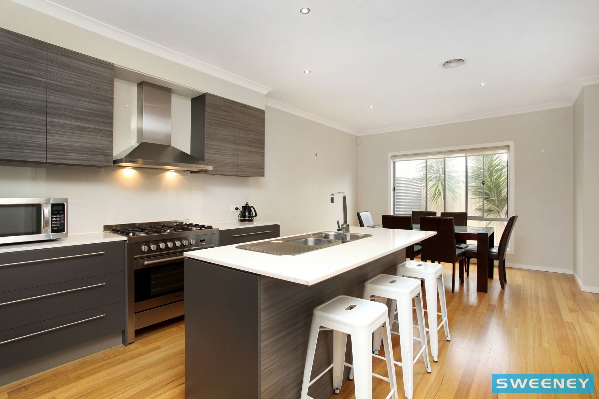 3/10-12 Kooyong Way, Caroline Springs - Thumbnail 3