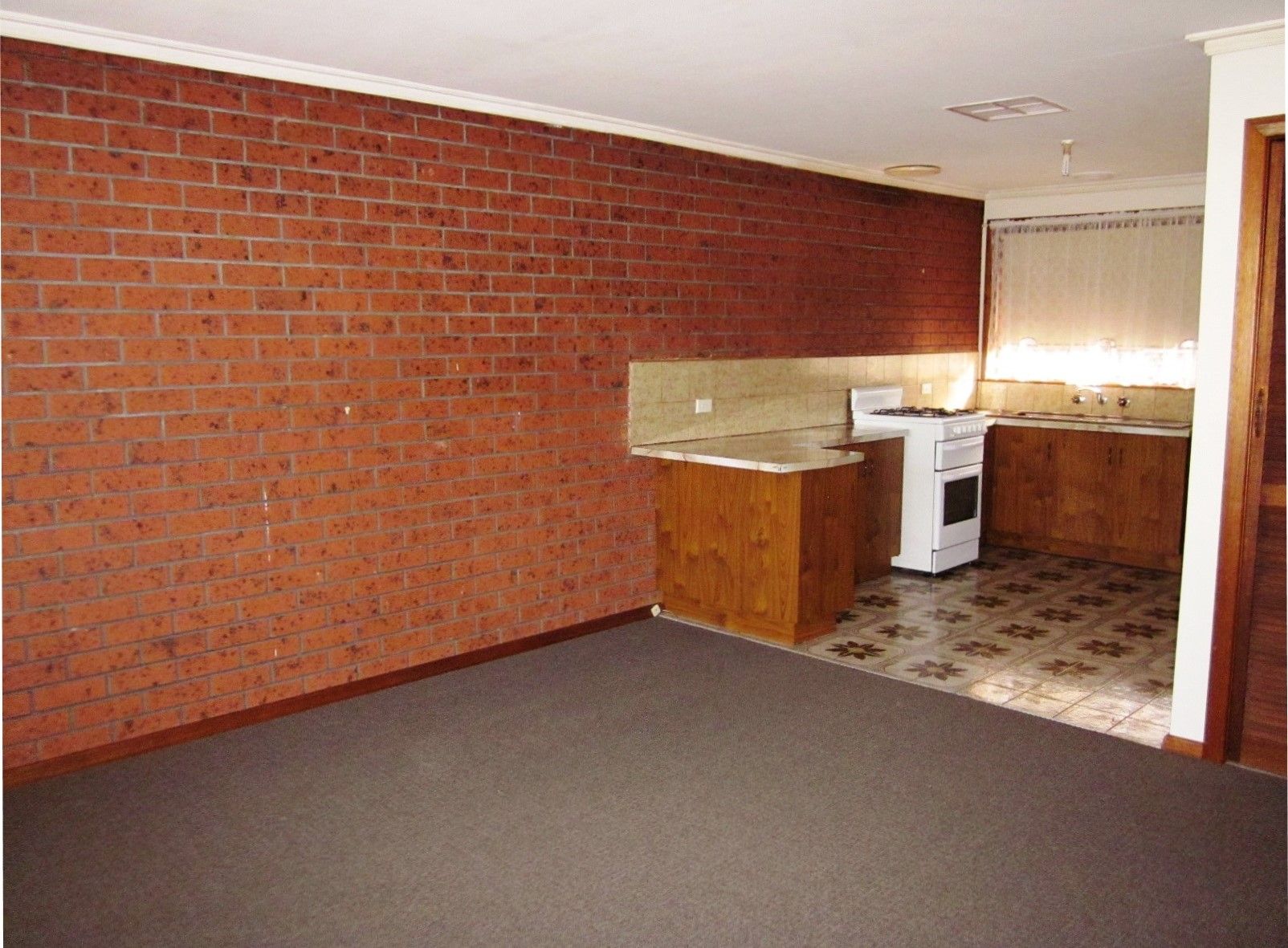 WALKING DISTANCE TO EVERYTHING -  Please note: 6 month lease only