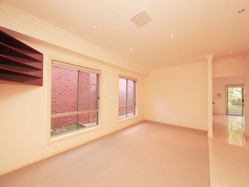 167 The Lakes Blvd SOUTH MORANG, South Morang - Thumbnail 7