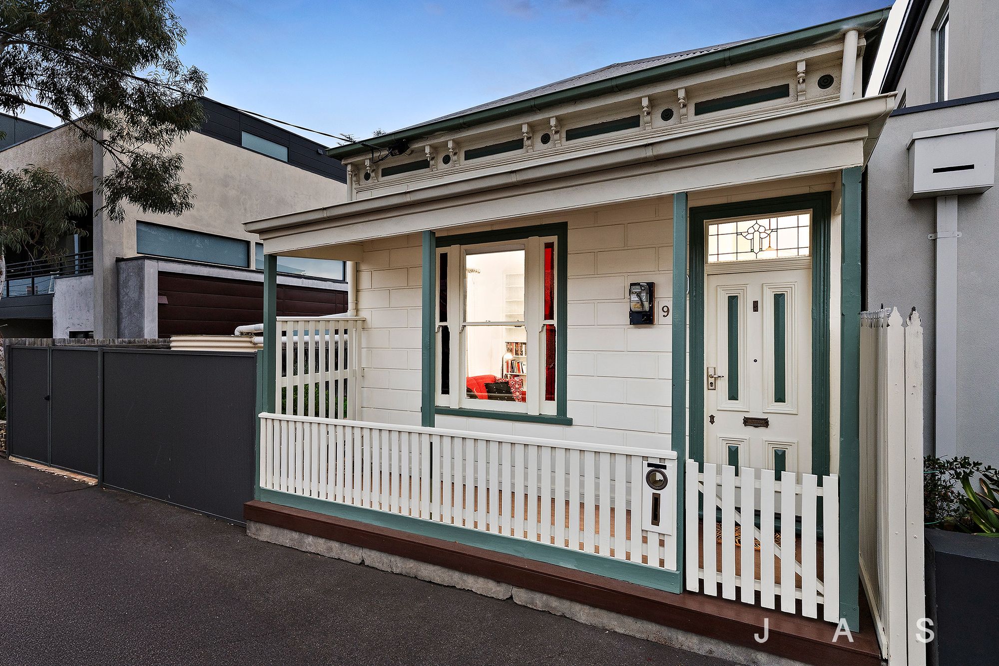 92 Ballarat Street, Yarraville, Yarraville - Thumbnail 2