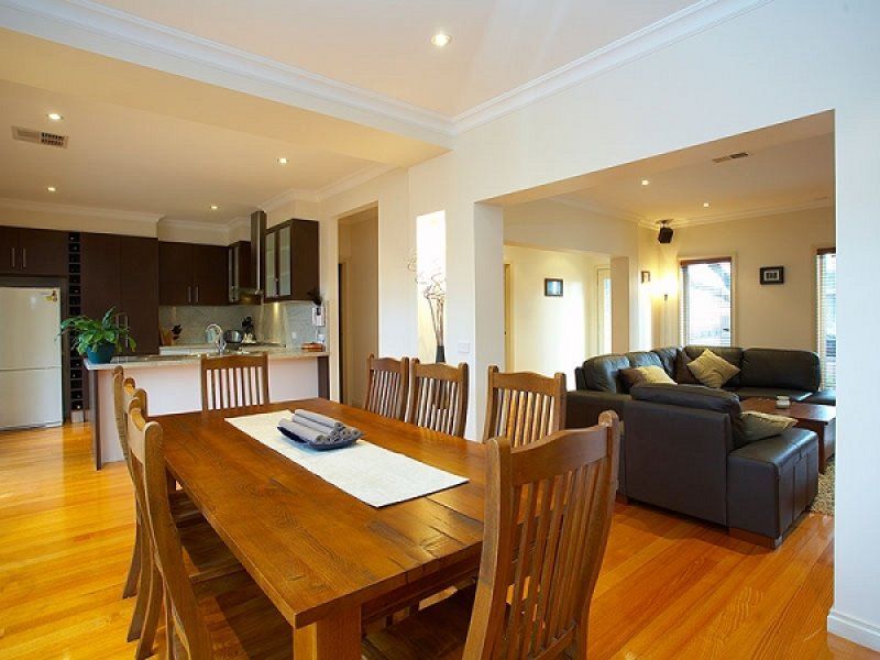 28 Paproth Grove, Altona North - Thumbnail 2