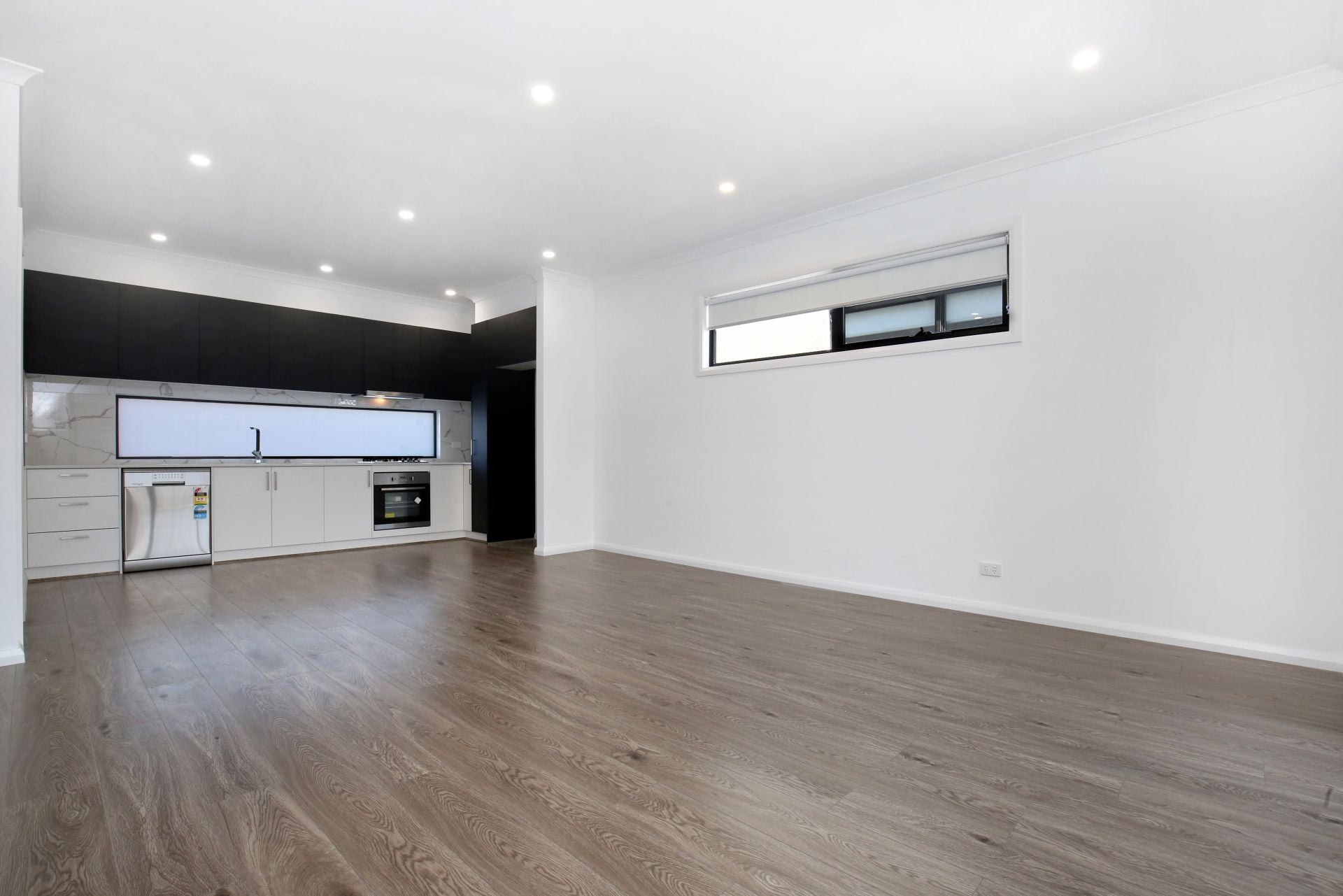 Near New, two bedroom townhouse!