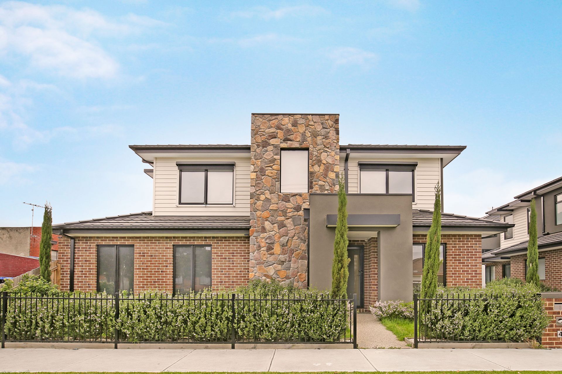 Beautiful Townhouse in a Great Location!