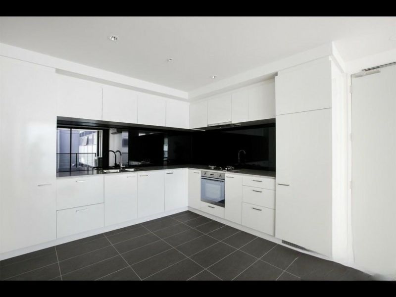 212/81 Asling Street, Brighton - Thumbnail 4