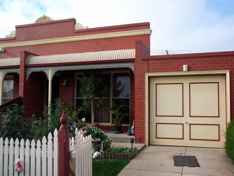 2 Eccles Close, Mill Park