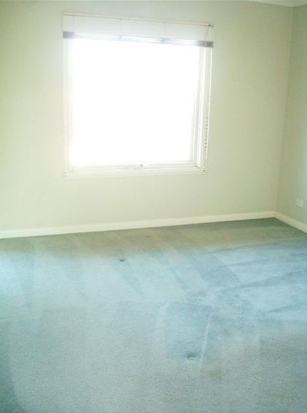 Light and Bright 3 Bedroom Townhouse