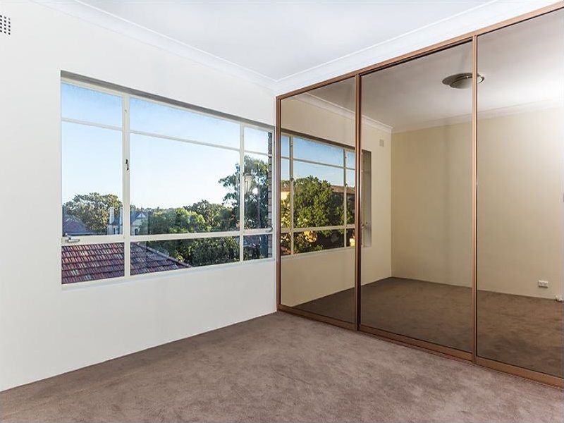 Bright Two Bedroom Unit