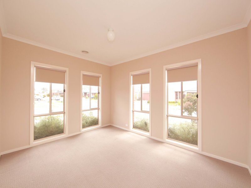 1 Maize Place MERNDA, Mernda - Thumbnail 4