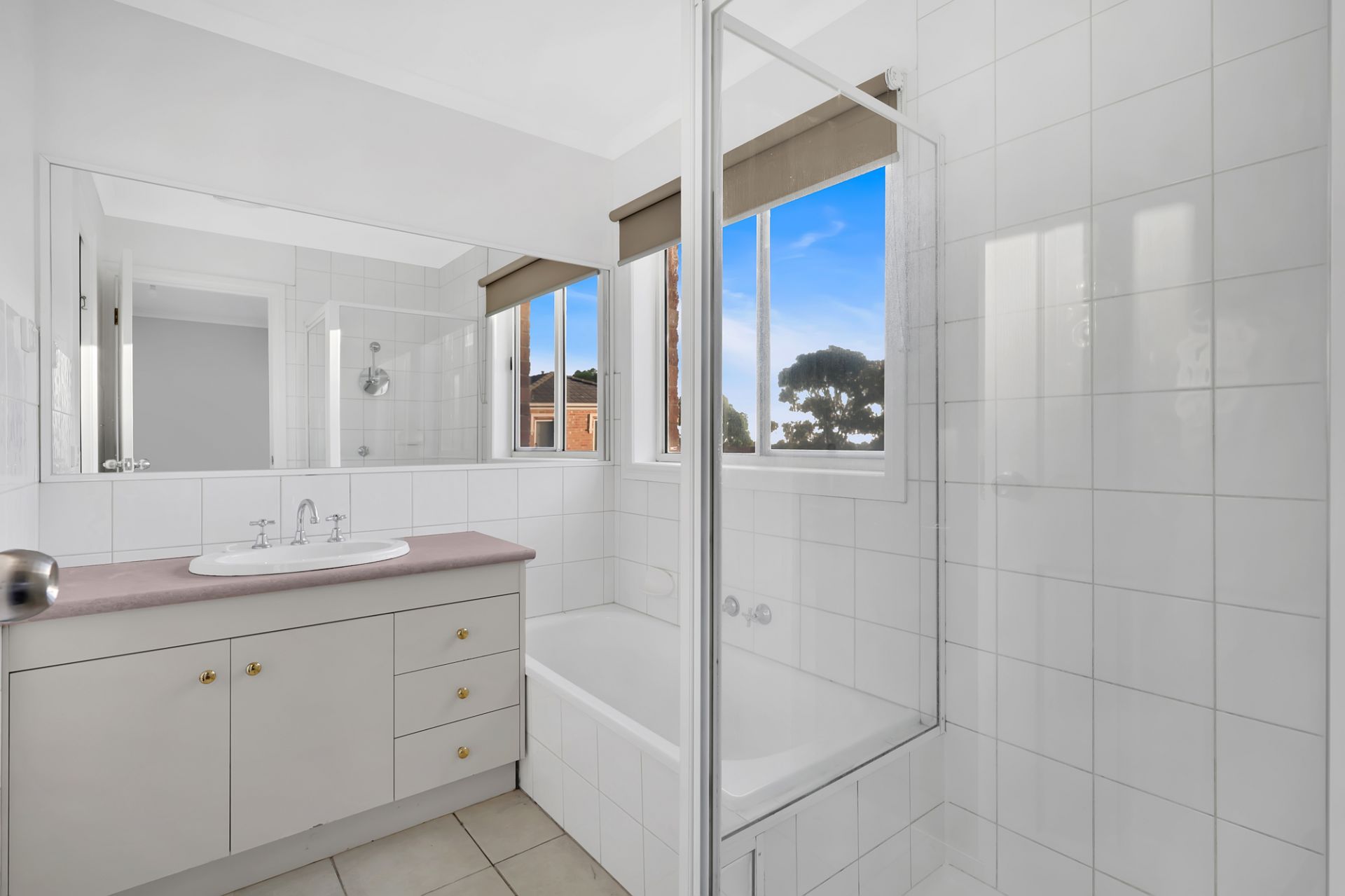 GREAT LOCATION WITH EVERYTHING YOU NEED!!!