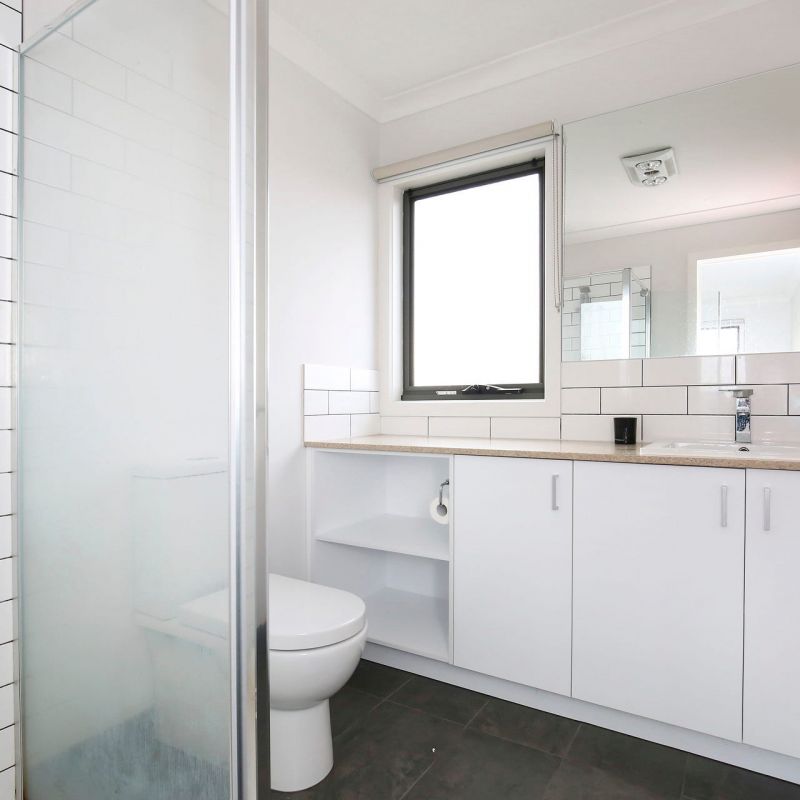 2/40 Elsey Road, Reservoir