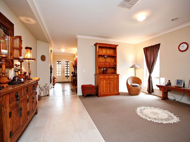 5 Beechwood Court MERNDA, Mernda - Thumbnail 6