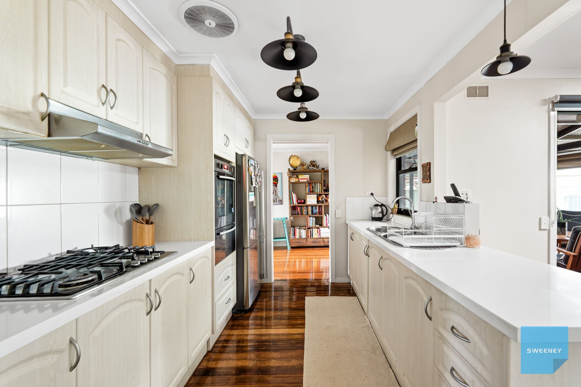 10 Chester Crescent, Deer Park - Thumbnail 6