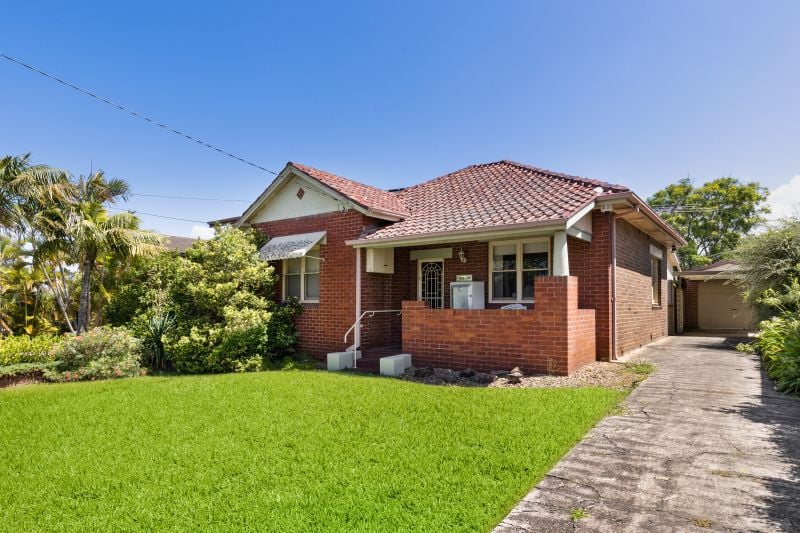 6 Lancelot Street, Concord