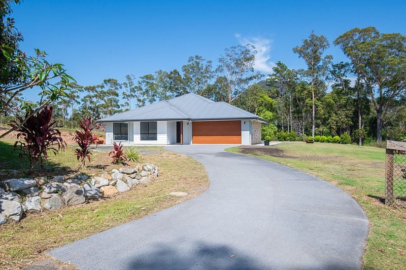 Modern Rural Living Near The Sea