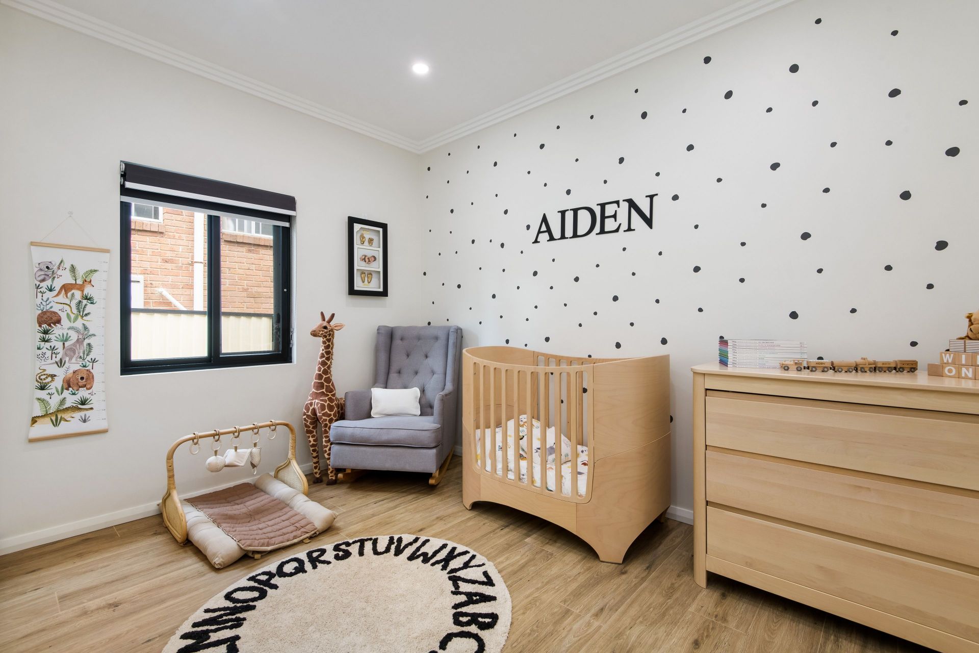 10 Farnham Avenue, ROSELANDS