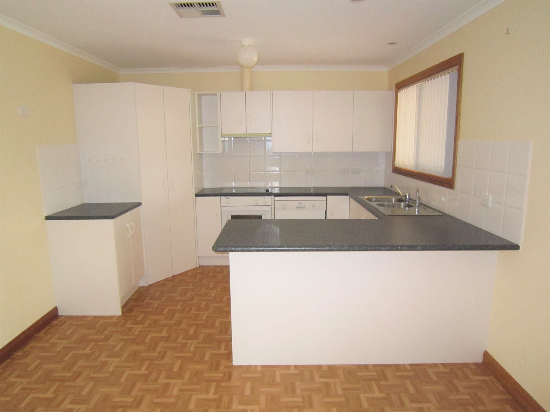 13 Penang Drive Port Broughton SA, Port Broughton - Thumbnail 3