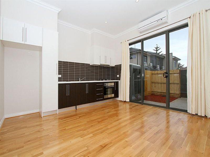 4/977-979 High Street, Reservoir