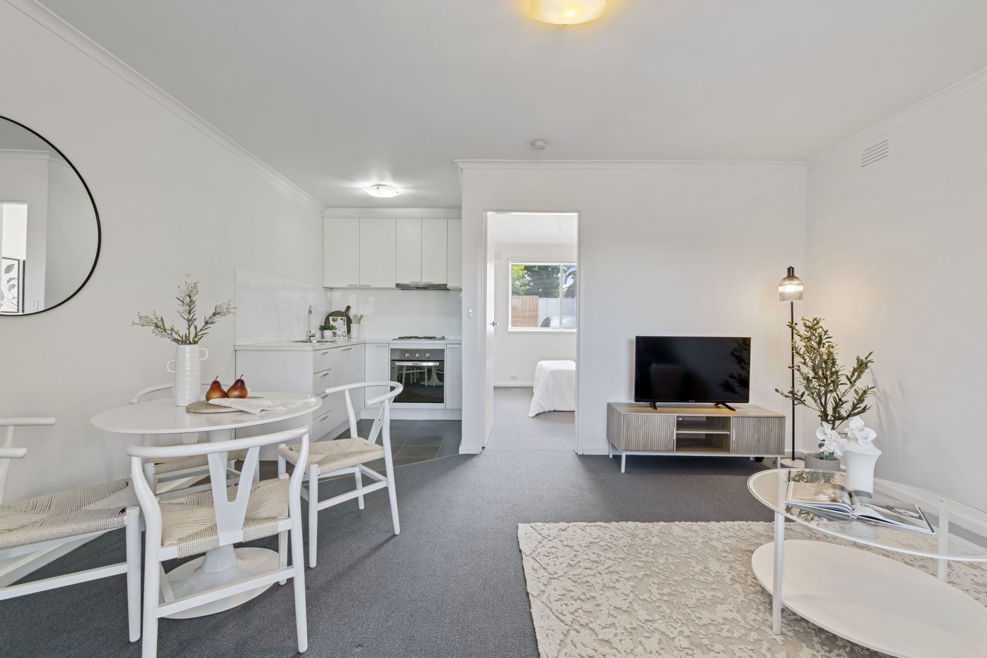 Easy Care Living In A Blue-Ribbon Locale