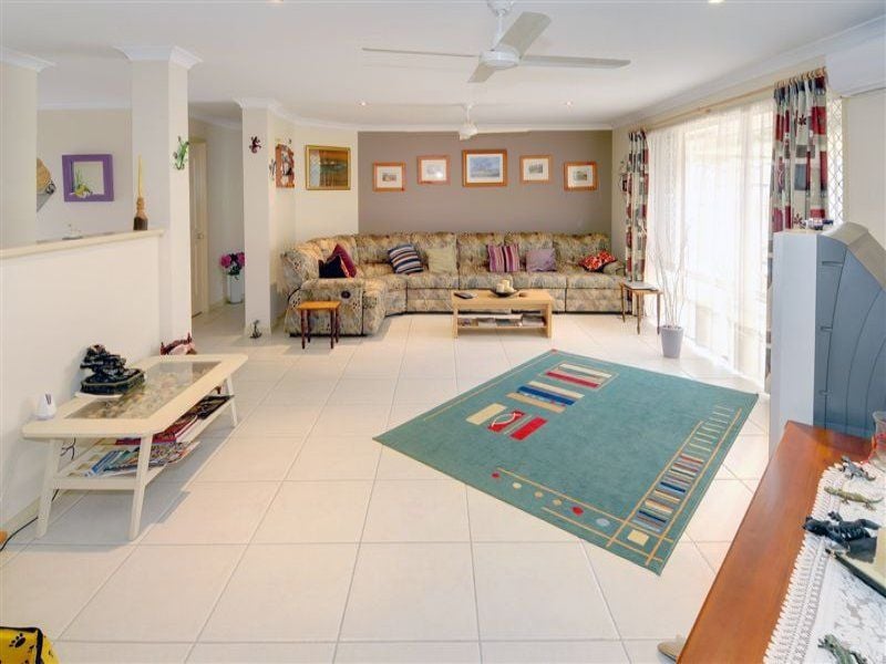 6 Dawn Court LANDSBOROUGH QLD, Landsborough - Thumbnail 4