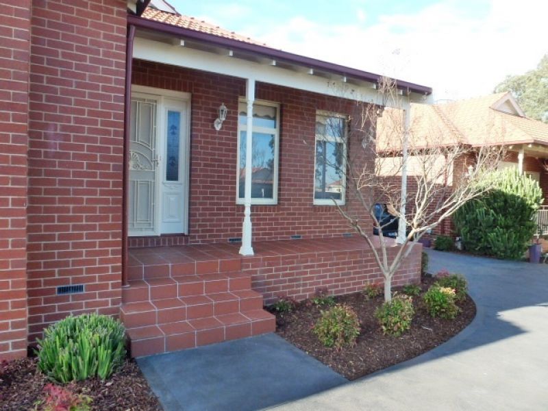 2/35 Hobbs Crescent, Reservoir