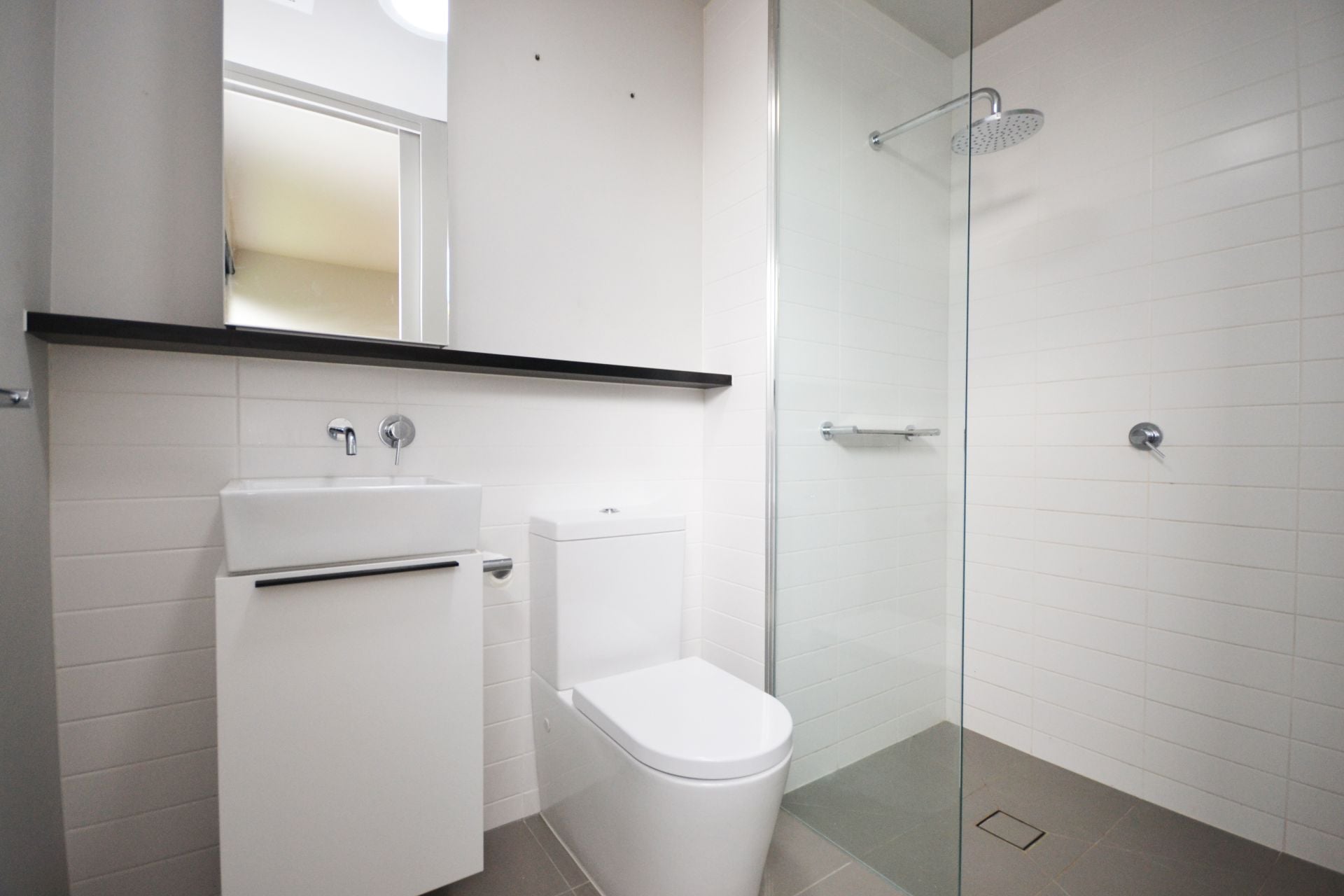 CONTEMPORARY ELEGANCE & STYLE