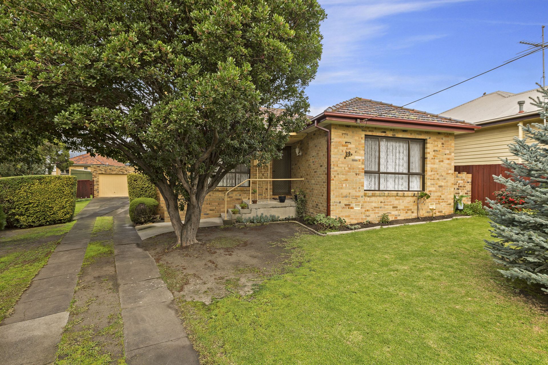 39 Benbow Street, Yarraville - Thumbnail 2