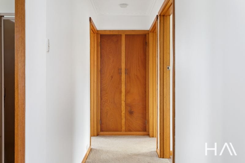 6 Crandon Crescent Newnham, Newnham - Thumbnail 7