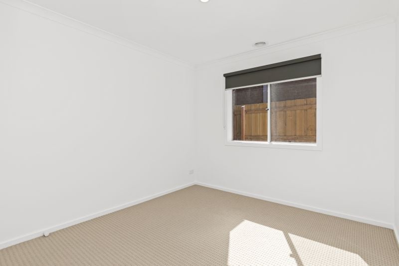 5 Tamworth Drive, Rockbank