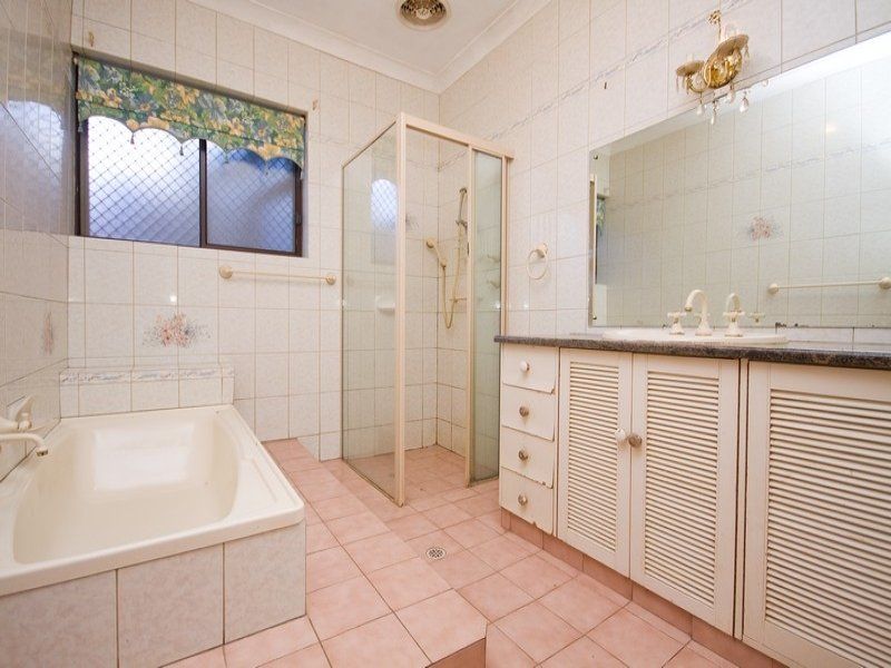 13 CAMELOT CRESCENT Seacombe Heights 5047