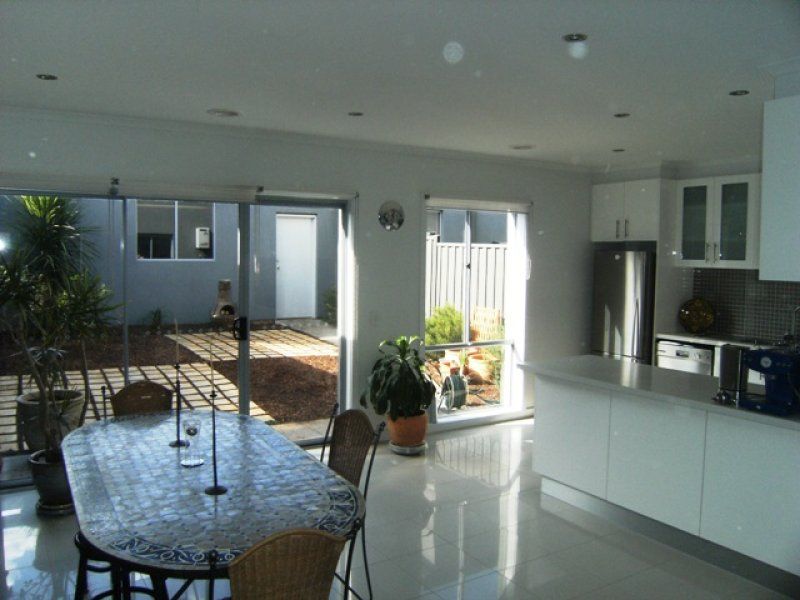 13 Parkes Way, Burnside - Thumbnail 4