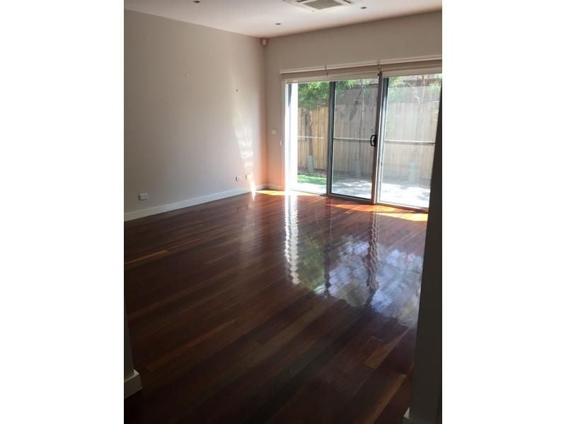 Beautifully Presented Two Bedroom Townhouse