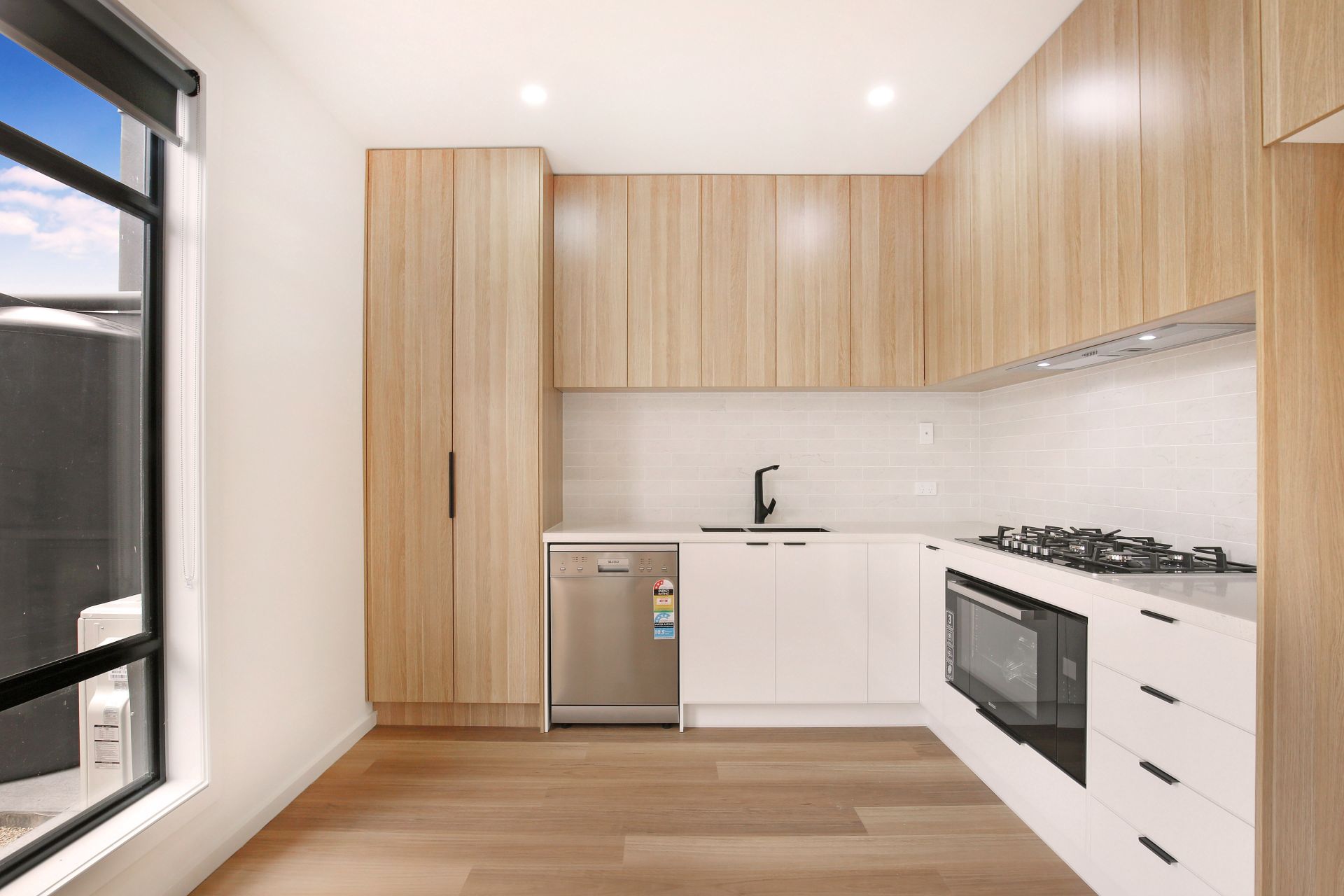 BRAND NEW 3 Bed townhouse in convenient location !! Private Viewings are welcome