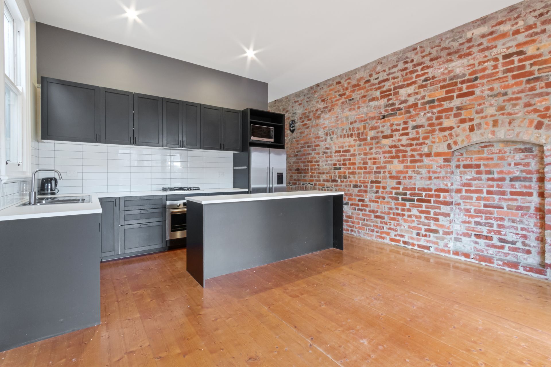 Vibrant Home in Premium locale