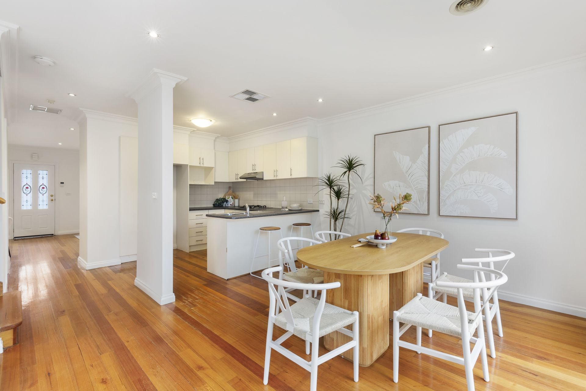 Light Filled Living, Easy Entertaining