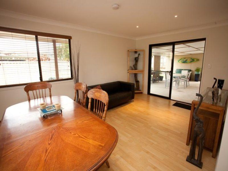7 Blue Waters Crescent, TWEED HEADS WEST, Tweed Heads West - Thumbnail 5