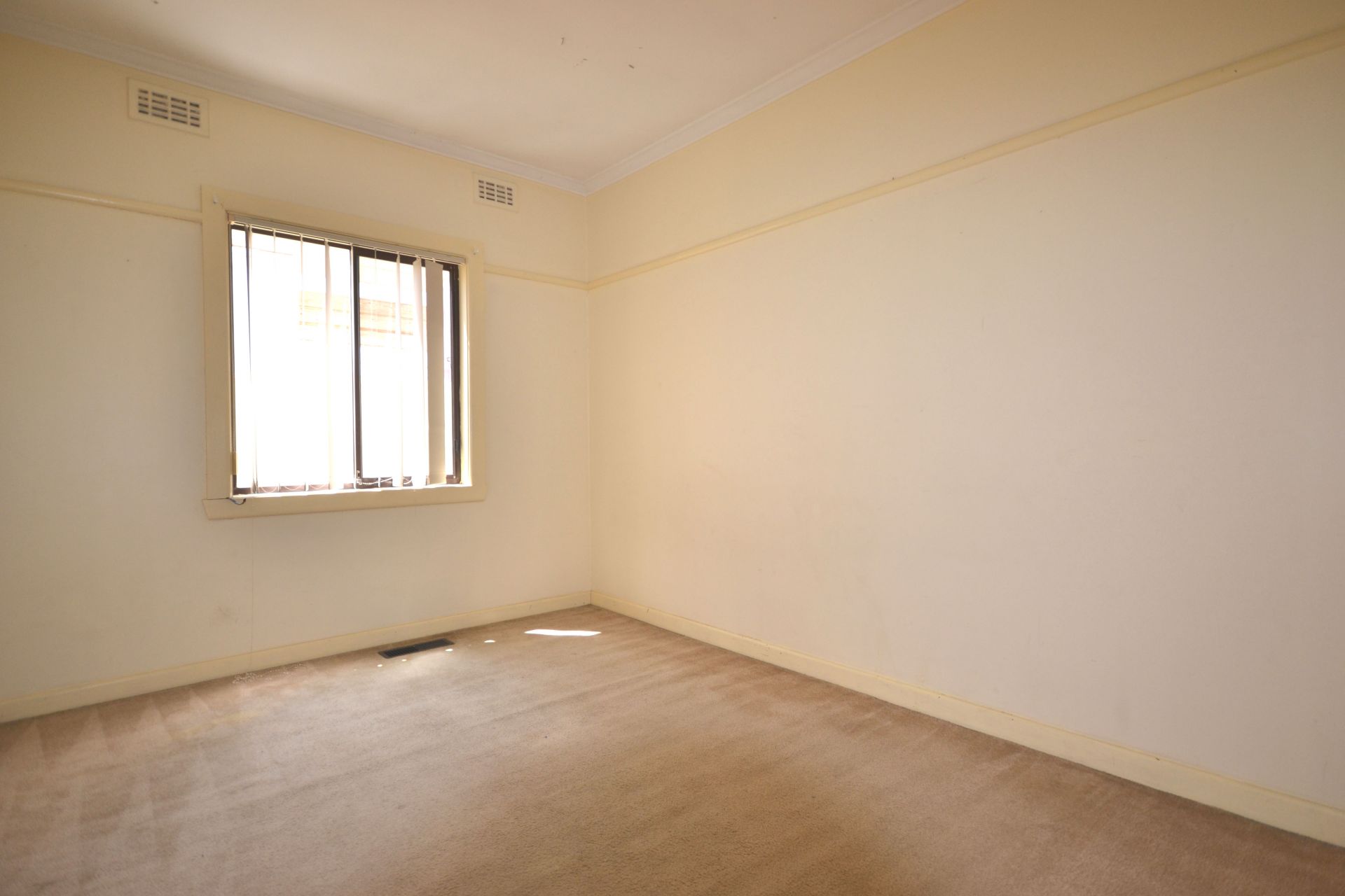 LARGE PLACE TO CALL HOME WITH AN ABUNDANCE OF SPACE!