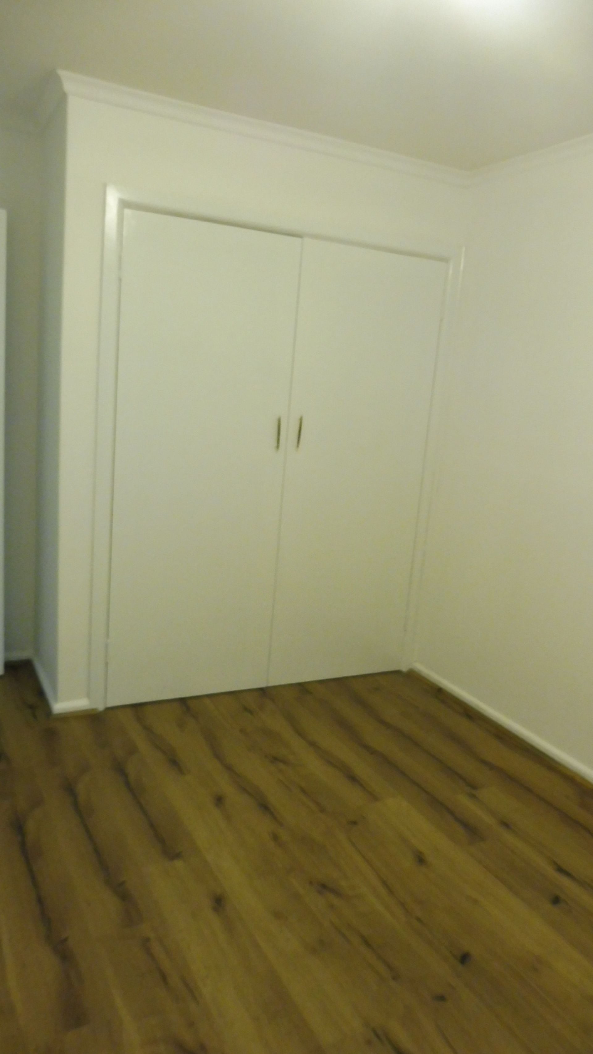 CONVENIENTLY LOCATED, 2 BEDROOM UNIT