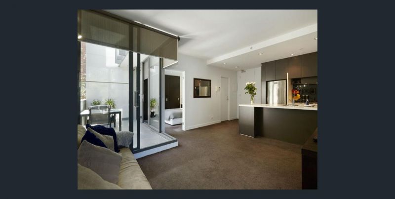 606/9 Eades Street, East Melbourne - Thumbnail 4