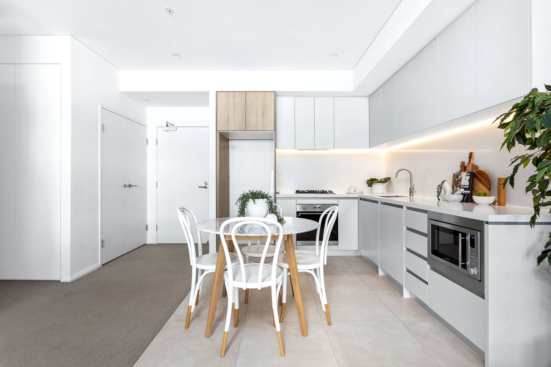 504/9 Village Place, Kirrawee, Kirrawee - Thumbnail 3
