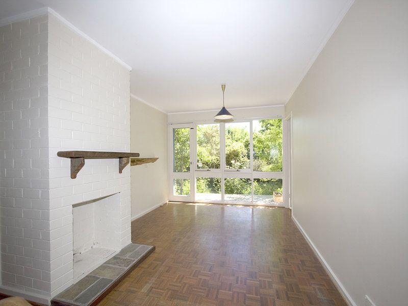 6 Pilbara Place, Fisher - Thumbnail 5