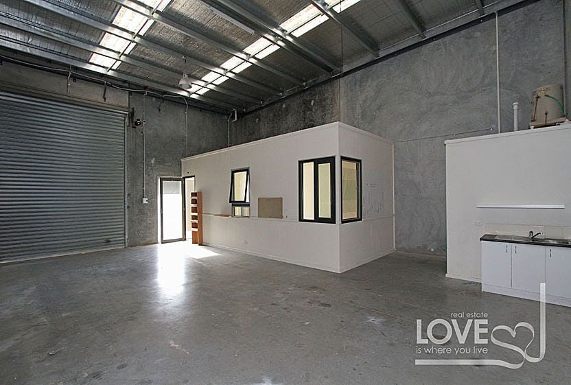 GREAT WAREHOUSE