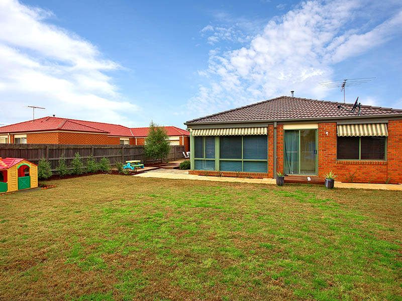 4 Coorong Court, Taylors Hill - Thumbnail 8
