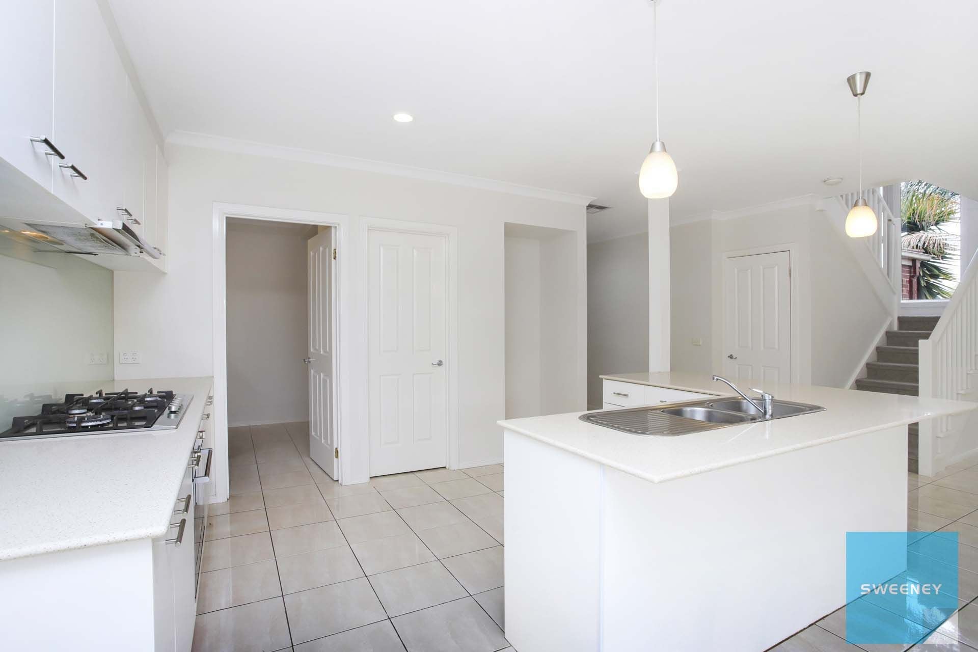 17 Weigall Close, Caroline Springs - Thumbnail 5