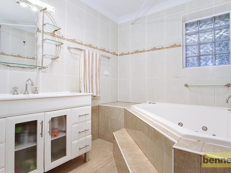 18 Bellbrook Avenue, Emu Plains - Thumbnail 7